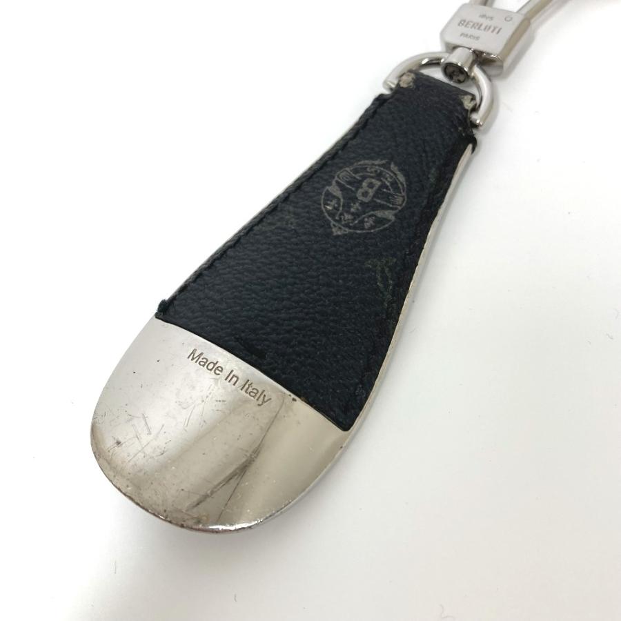 Berluti ベルルッティ ロゴ  靴ベラ シューホーン バッグチャーム カリグラフィー キーホルダー ブラック メンズ【中古】 |  | 05