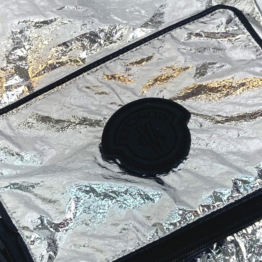 MONCLER モンクレール Poldo Dog Coutureマント ドッグウェア 犬服 ロゴ ペット 服 アパレル 雑貨 シルバー ユニセックス【中古】未使用 | MONCLER | 01