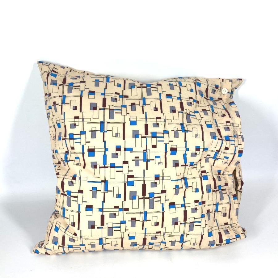 PRADA プラダ ロゴ ピロー 枕 インテリア クッション ベージュ ユニセックス【中古】 | PRADA | 01