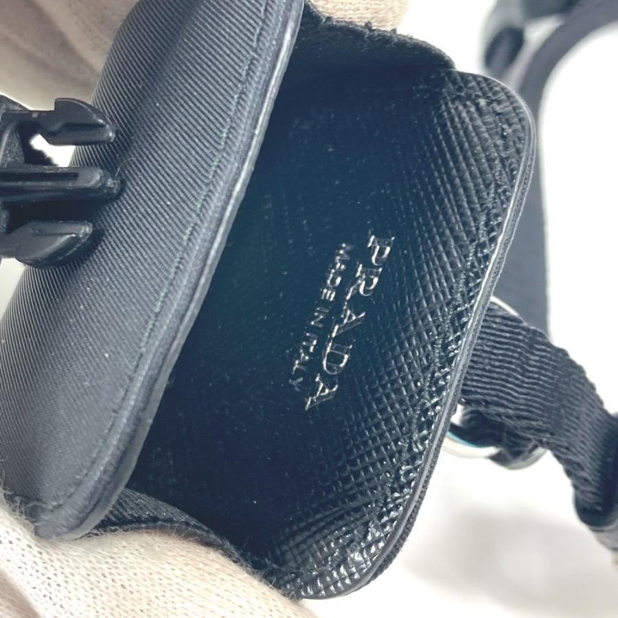 PRADA（プラダ） トライアングルロゴ 三角ロゴ プレート airpodsケース