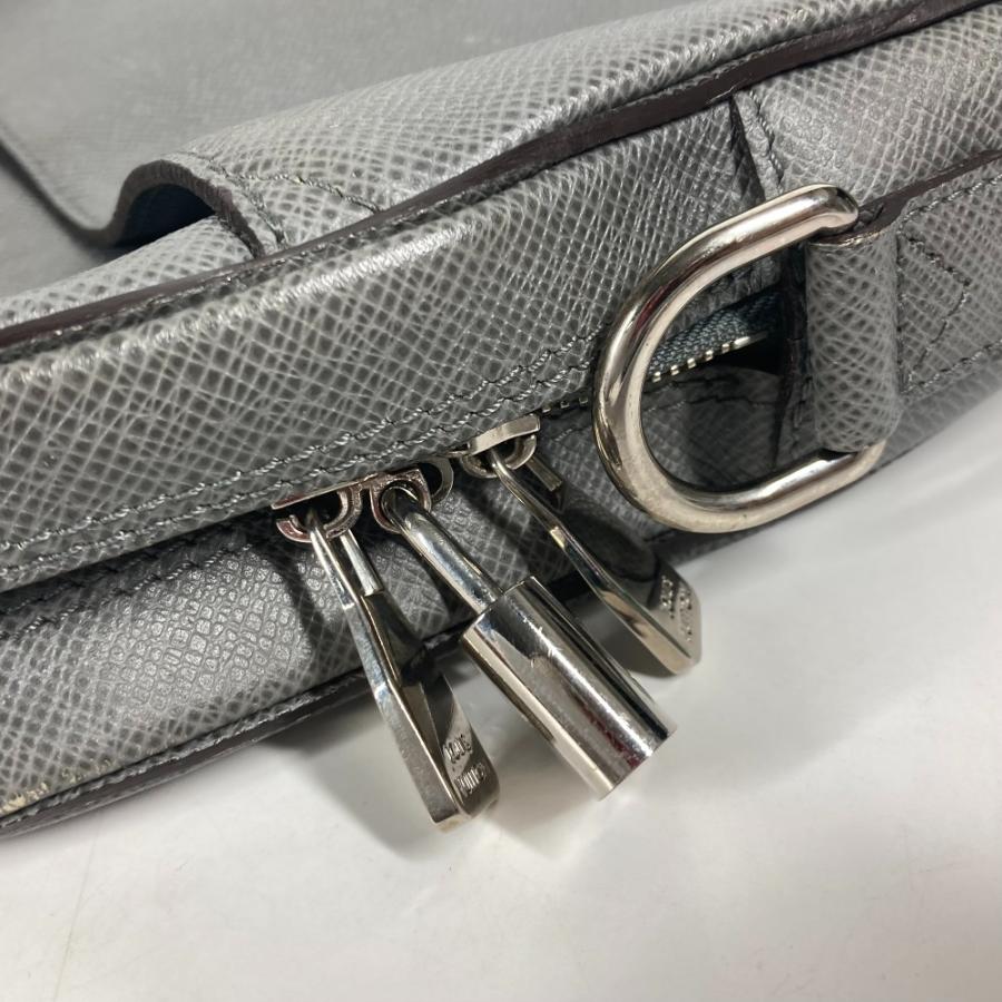 LOUIS VUITTON（ルイ・ヴィトン） M32711 タイガ ポルトドキュマン