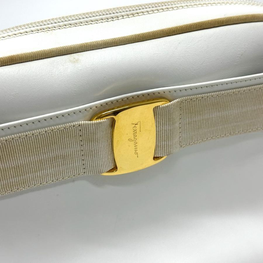 Salvatore Ferragamo サルヴァトーレフェラガモ BA214183 ヴァラ