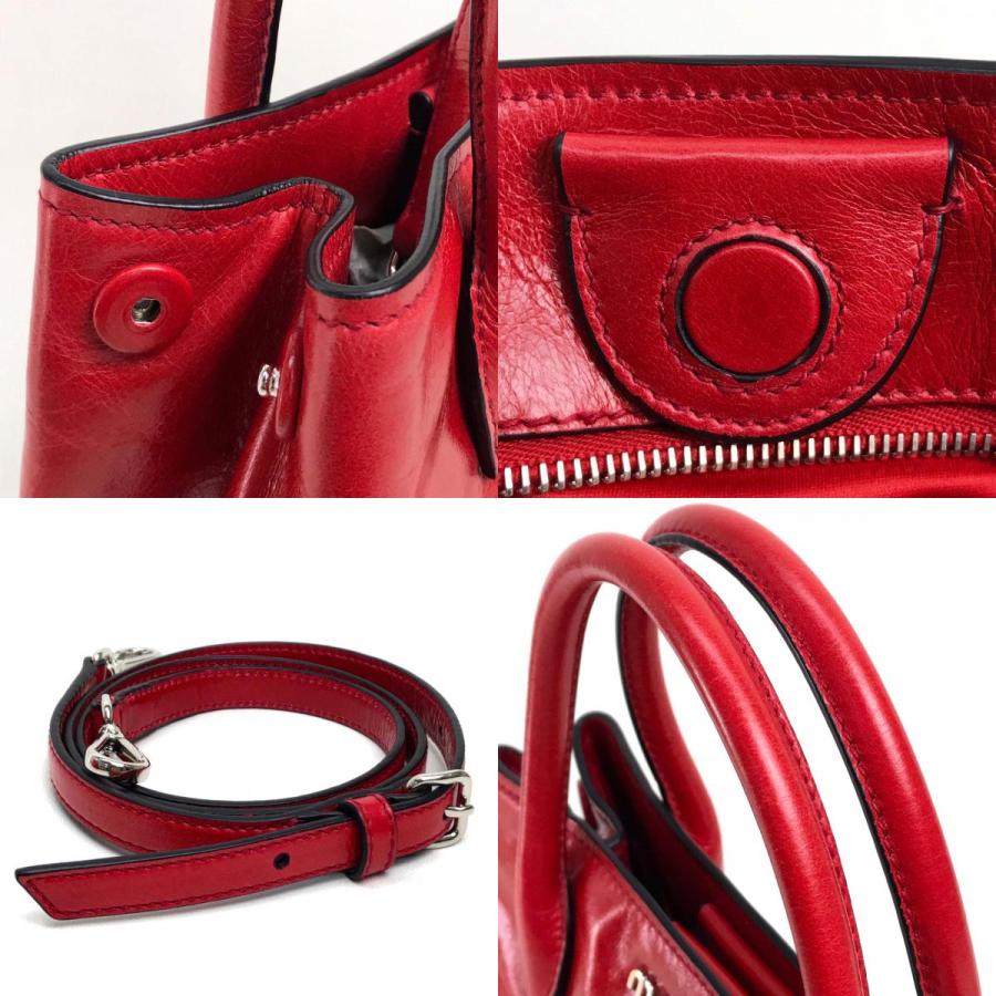 Miu Miu レッド バッグと付属品 miu MIUMIU ミュウミュウ RN1069 ハンドバッグ ショルダーバッグ