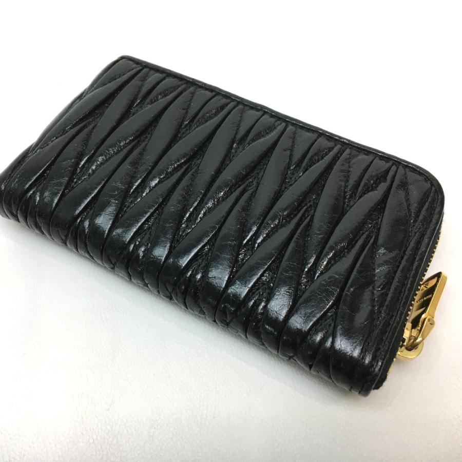 新品同様 MIUMIU ミュウミュウ L字型コインケース MATELASSE マトラッセ コインケース レディース ブラック 黒 | miu miu | 01