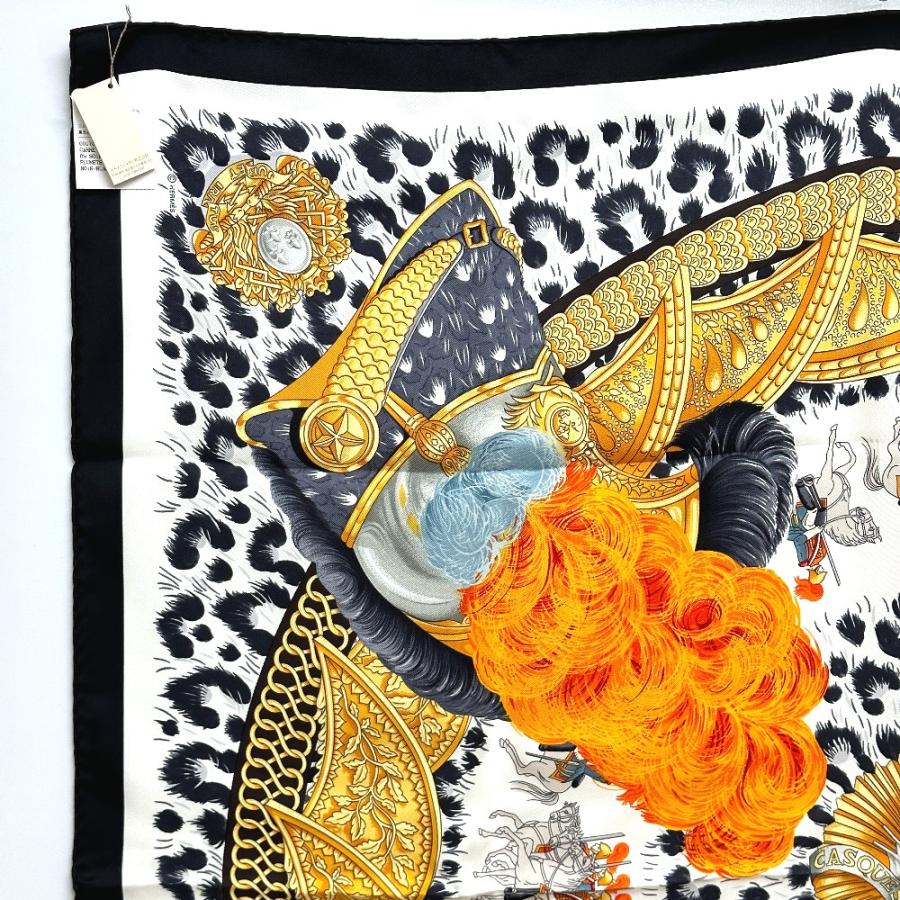 HERMES エルメス カレ90 CASQUES et PLUMETS 兜と羽根飾り スカーフ シルク ブラック レディース【中古】未使用 | HERMES | 01