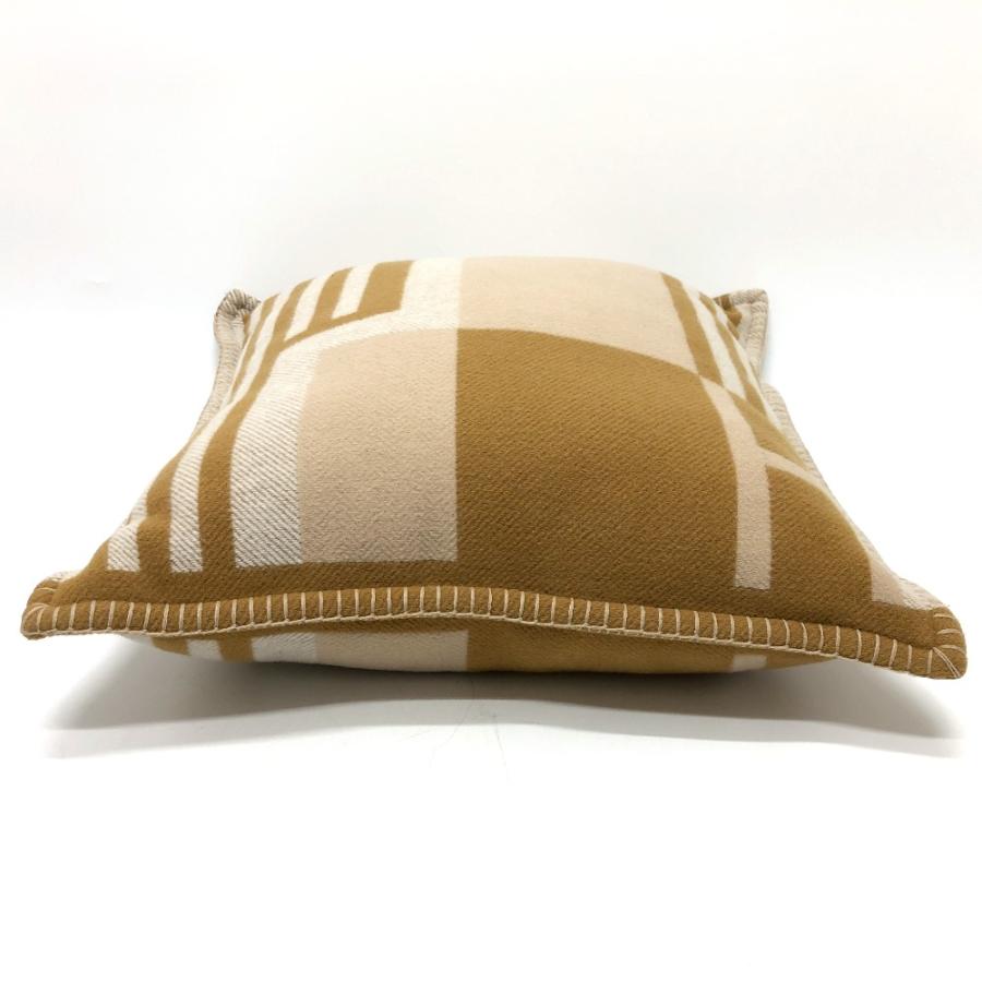 未使用 HERMES エルメス イターク クッション ベージュ ユニセックス【中古】 | HERMES | 03