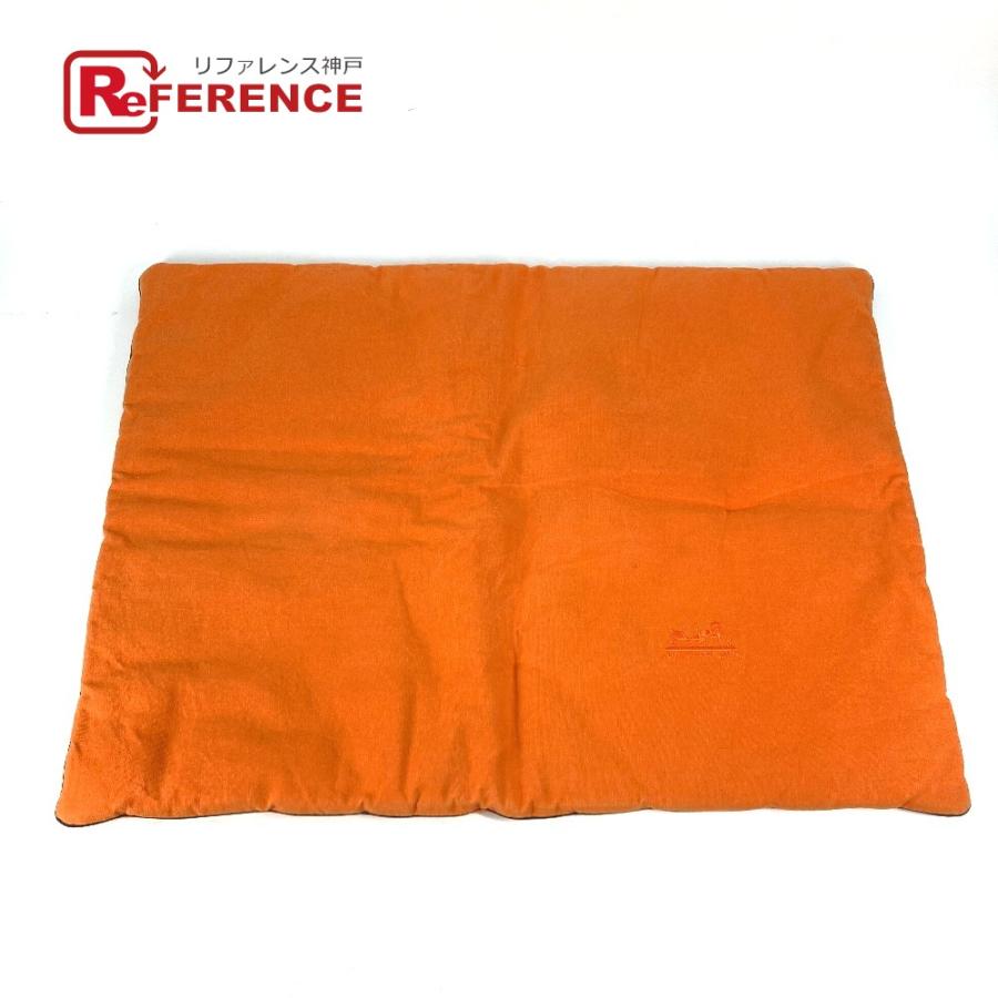 HERMES エルメス ロゴ 刺繍 ペット用 ドッグ 犬 布団 マット ビッグ クッション オレンジ ユニセックス【中古】 | HERMES