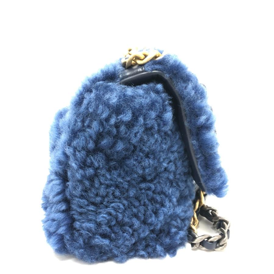 CHANEL シャネル CHANEL19 2トーンチェーン ムートン マトラッセ ショルダーバッグ ブルー レディース【中古】 | CHANEL | 03