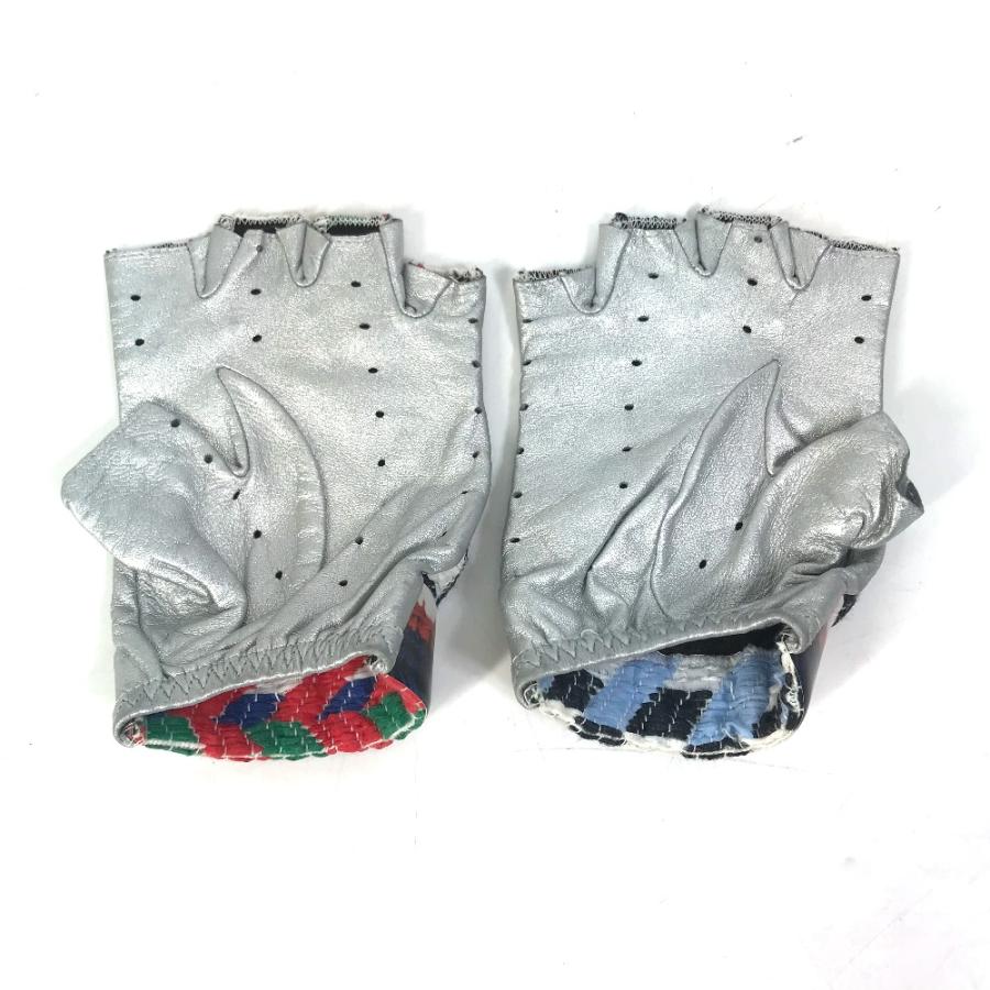 CHANEL シャネル 16S 手袋 CC ココマーク エアライン グローブ レザー シルバー レディース【中古】 | CHANEL | 01