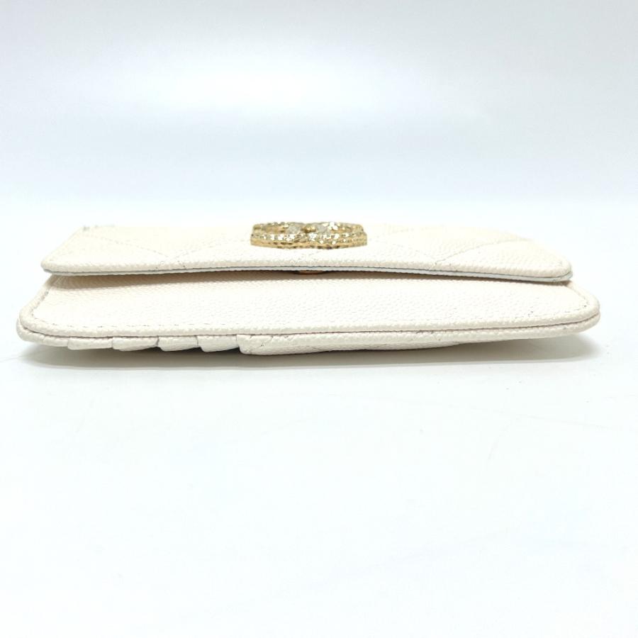 未使用 CHANEL シャネル ココマーク フラグメントケース カードケース ウォレット コンパクト財布 マトラッセ 長財布 ホワイト 【中古】 | CHANEL | 03