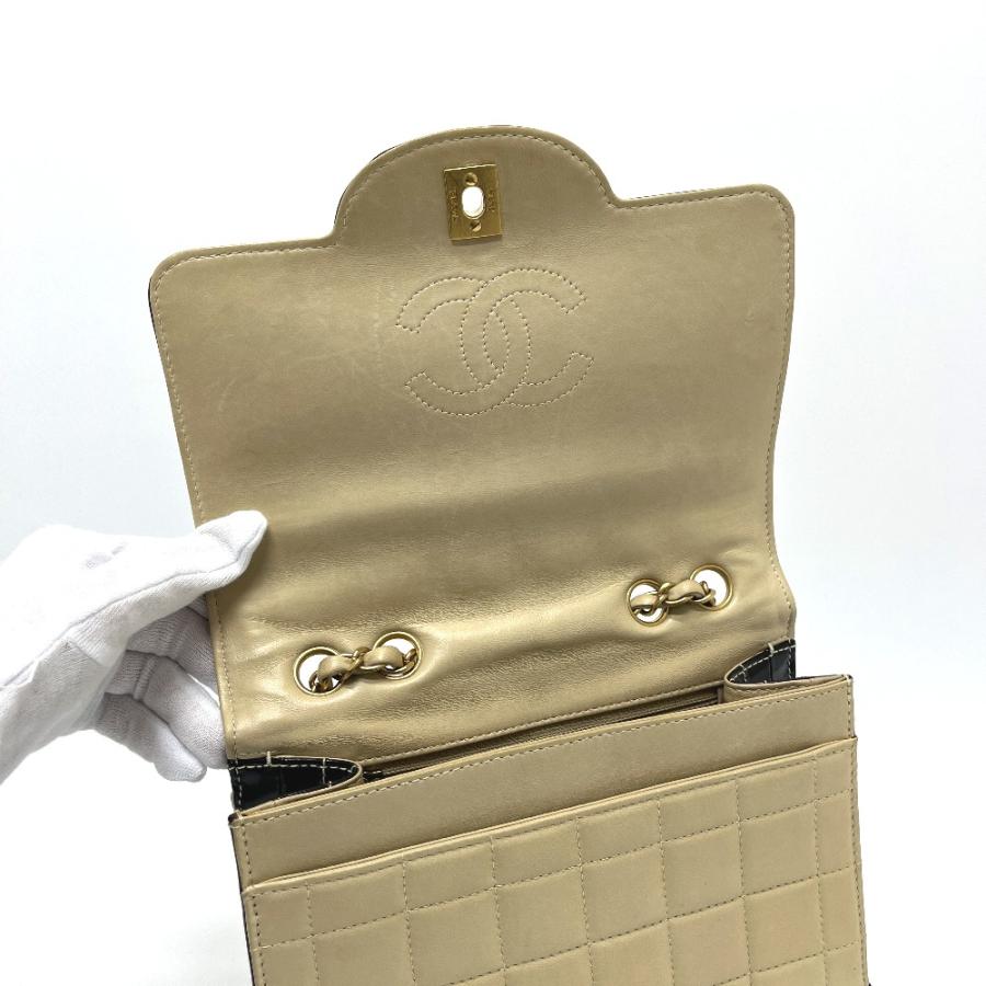 CHANEL チョコバーバイカラー チェーンバッグ CHANEL（シャネル） バイカラー チョコバー チェーン カバン バッグ