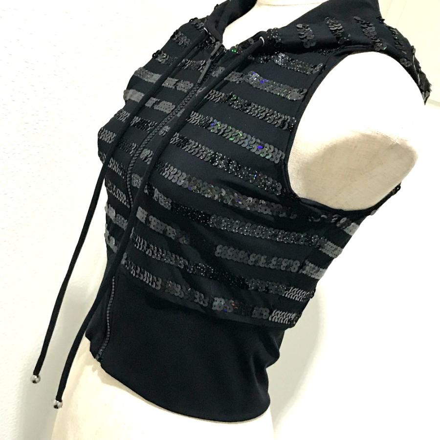 新品同様 CHANEL シャネル フード付き アパレル ジップアップ 19C 