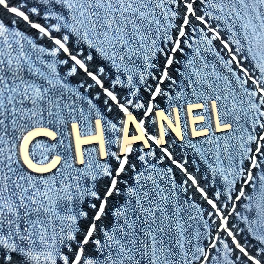 未使用 CHANEL シャネル AS3260 シャネル22 マトラッセ メダルチャーム付  スモール ホーボー 肩掛けバック ブルー レディース【中古】の画像