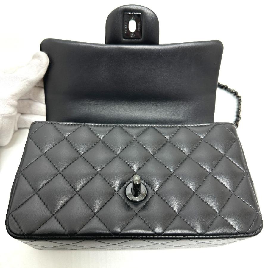 シャネル 24S クリアハンドル スマホバッグ ブラック