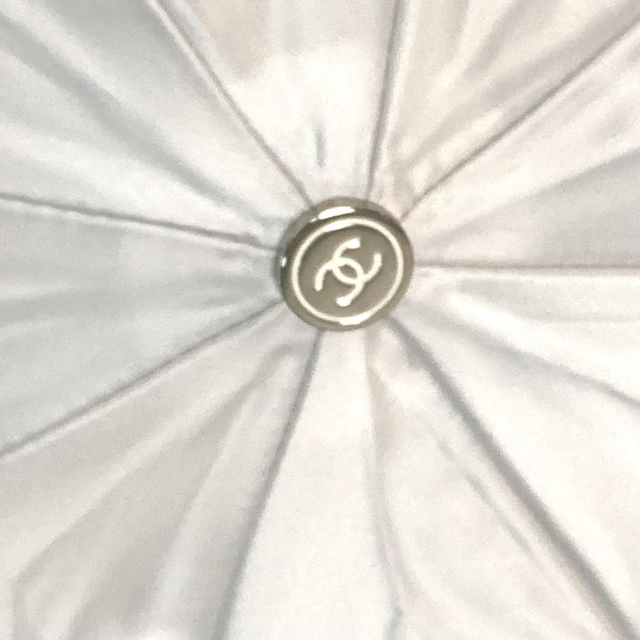 CHANEL シャネル CC ココマーク ワンタッチ クレヨンペイント 折り畳み アンブレラ 傘 ポリエステル ホワイト レディース【中古】未使用 | CHANEL | 01