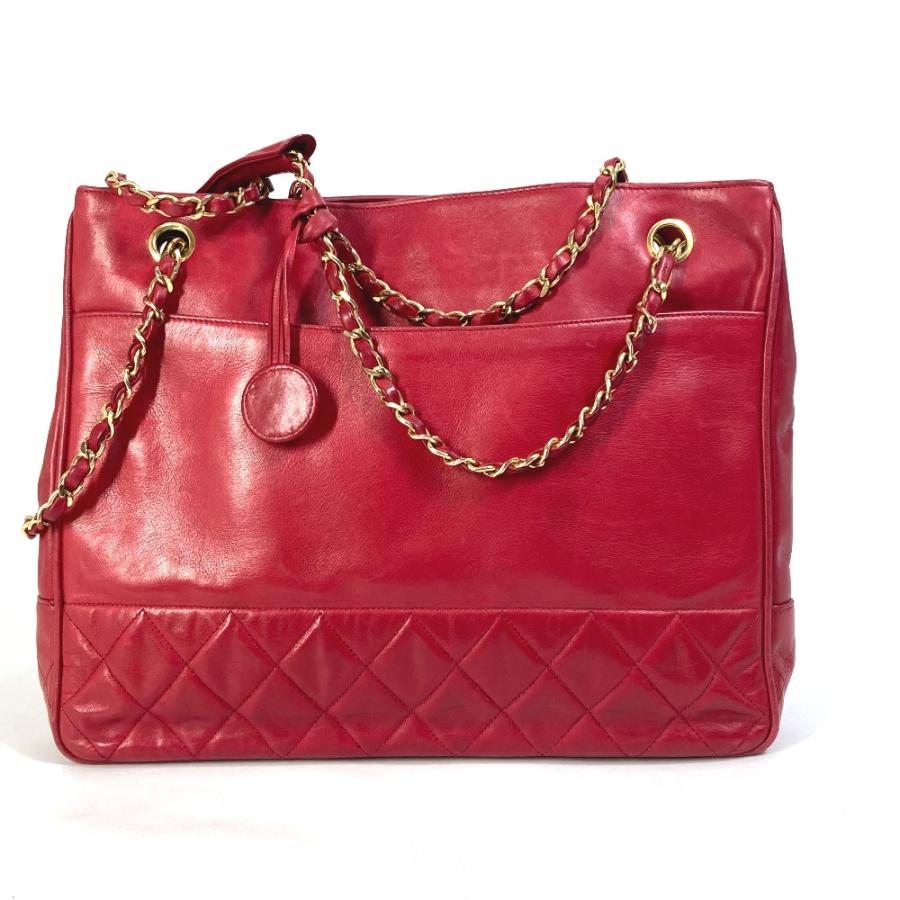 Chanel赤いキルティングショルダーバッグ　返品交換不可 値下げしました Chanel赤いキルティングショルダーバッグ 返品交換不可 値下げ