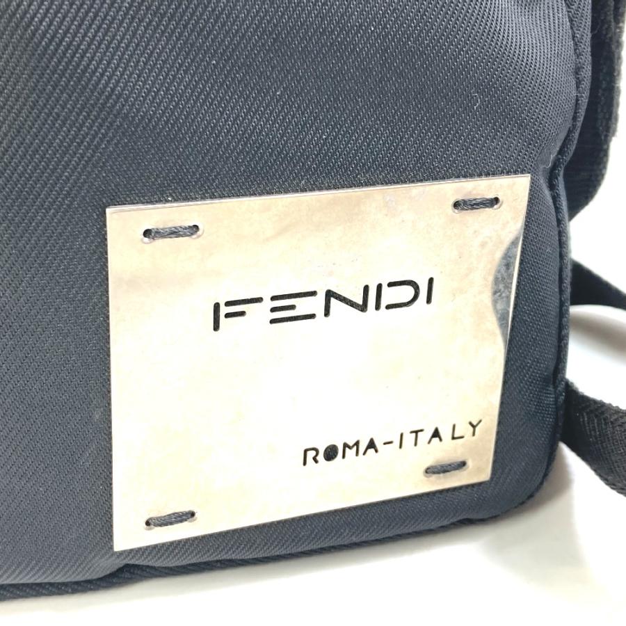 FENDI（フェンディ） ロゴ メタルプレート ポシェット 斜め掛け 