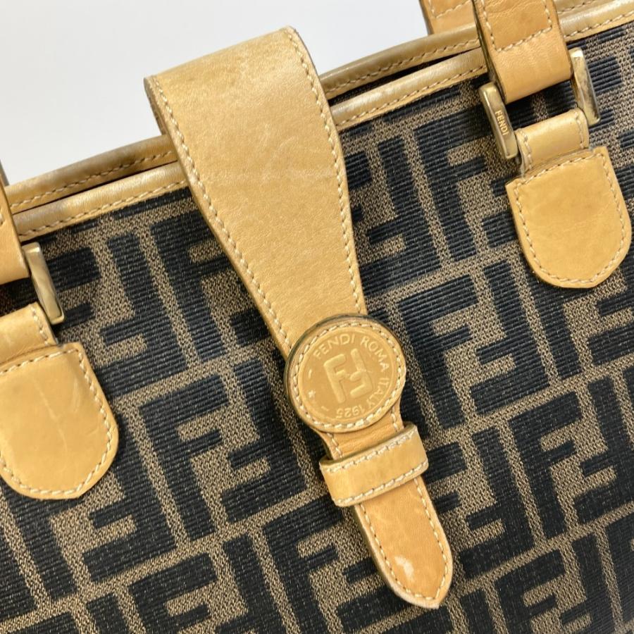 FENDI フェンディ ズッカ柄 バケツ型 トートバッグ 肩掛け FENDI フェンディ ズッカ柄 バケツ型 トートバッグ 肩掛け
