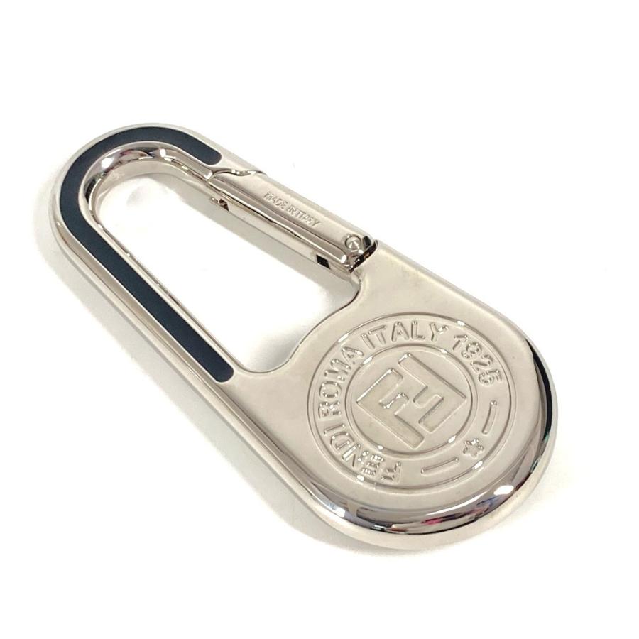 美品 FENDI フェンディ ロゴ 方位磁石付き カラビナ バッグチャーム キーホルダー シルバー ユニセックス【中古】 | FENDI | 01