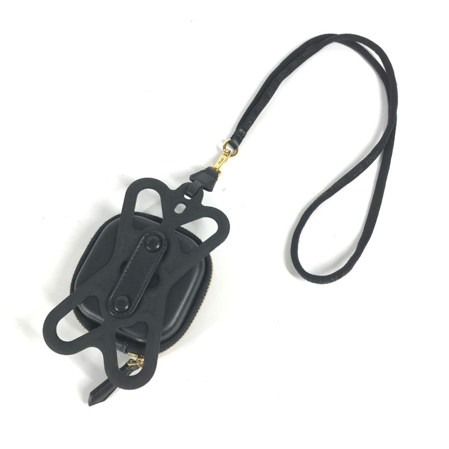 新品同様 FENDI フェンディ ロゴ スマホポーチ ケース iphone アイフォン スマホケース メッシュ スマートフォンケース ブラック【中古】 | FENDI | 01