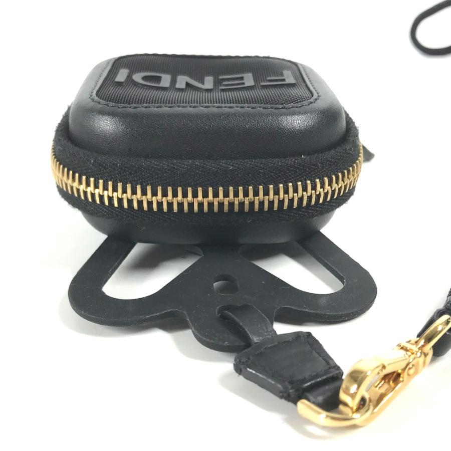 新品同様 FENDI フェンディ ロゴ スマホポーチ ケース iphone アイフォン スマホケース メッシュ スマートフォンケース ブラック【中古】 | FENDI | 07