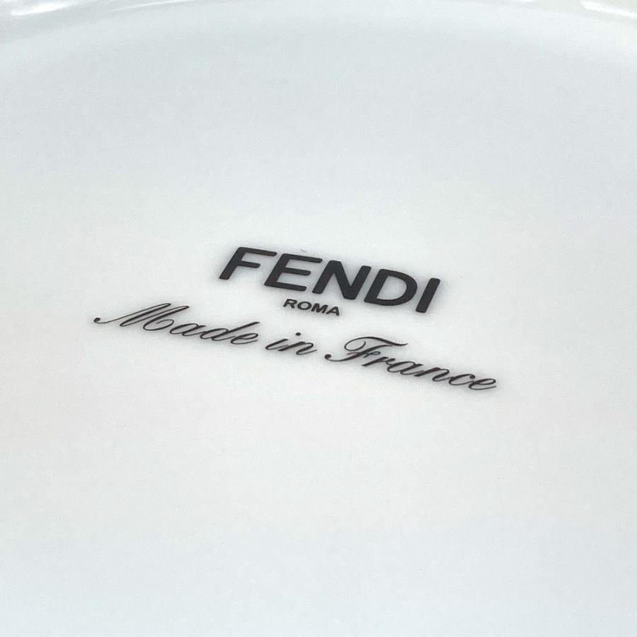 FENDI（フェンディ） 7AC045 ホワイト磁器 食器 インテリア 2枚セット