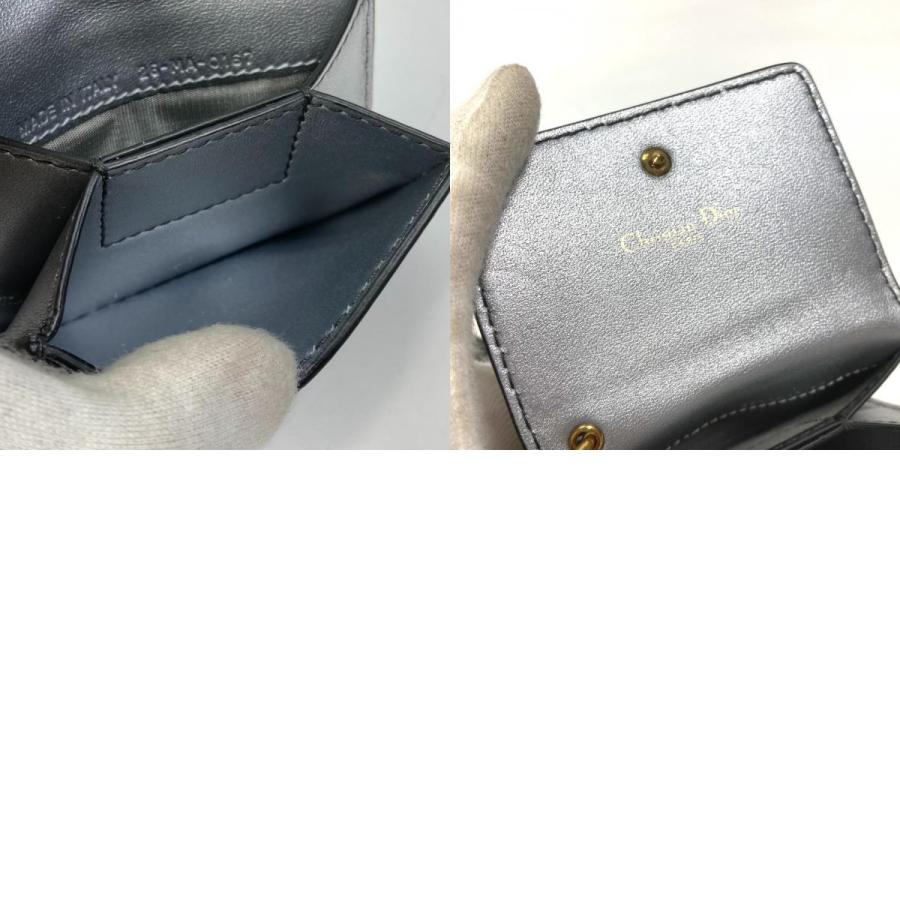 Dior ディオール パスケース 名刺入れ J’ADIOR  スタッズ キーホルダー バッグチャーム 2つ折り カードケース レザー シルバー【中古】 |  | 09