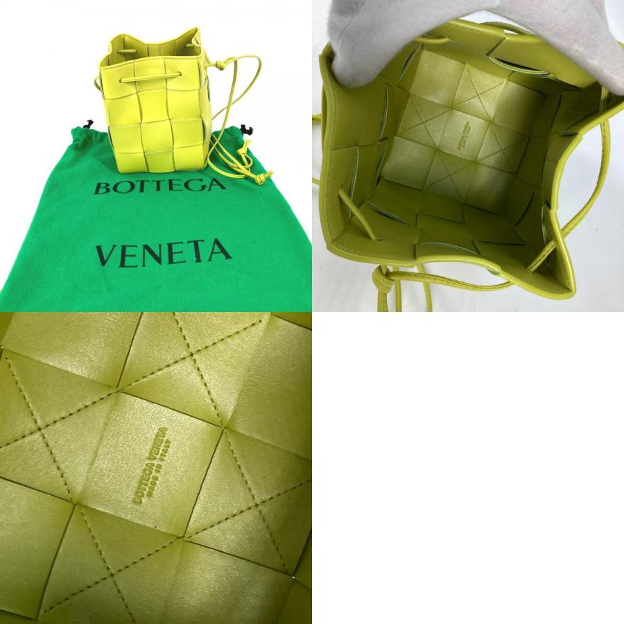 美品 BOTTEGA VENETA ボッテガヴェネタ 680218 スモール カセット クロスボディバケットバッグ 斜め掛け ショルダーバッグ キウイ【中古】 |  | 09