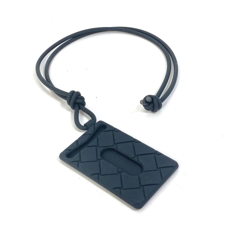 BOTTEGA VENETA ボッテガヴェネタ 680139 パスケース 名刺入れ イントレチャート ネックストラップ付き カードケース ラバー【中古】未使用 |  | 01
