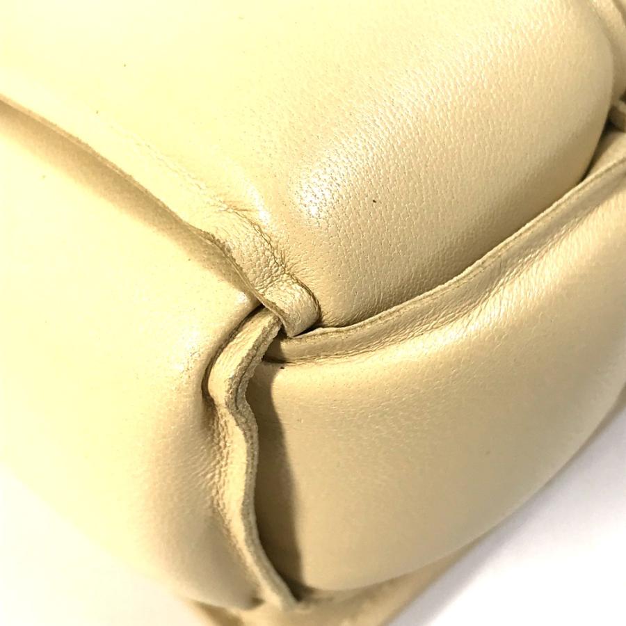 美品 BOTTEGA VENETA ボッテガヴェネタ 717506 パデッド カセット カバン ショルダーバッグ ベージュ レディース【中古】 |  | 06