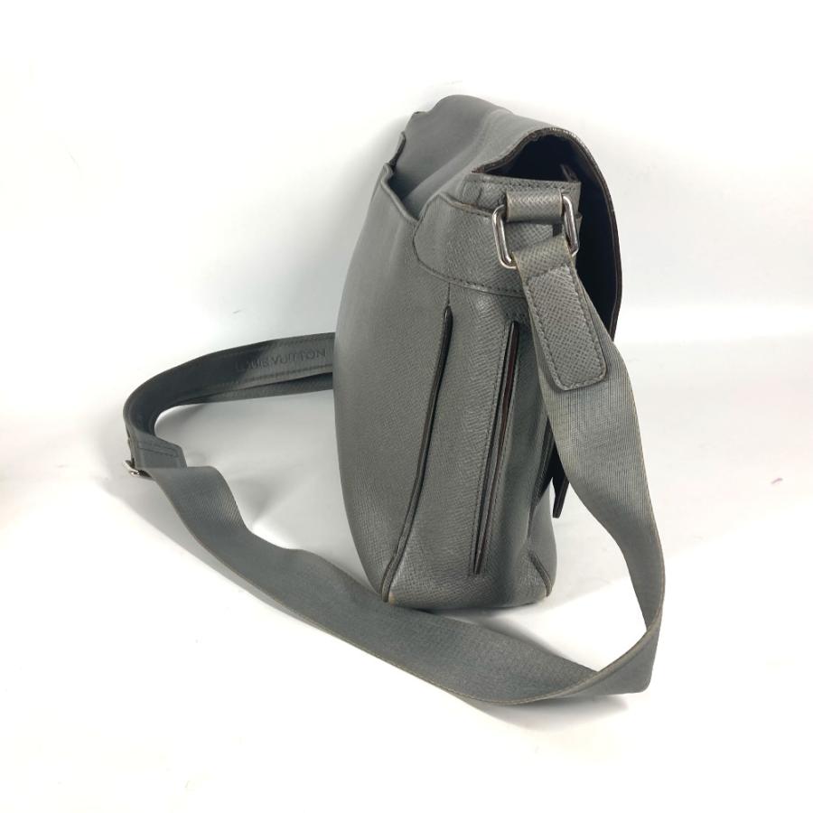 LOUIS VUITTON ルイヴィトン M32623 ロマンMM カバン 斜め掛け フラップ メッセンジャーバッグ タイガ ショルダーバッグ グラシエ【中古】 | LOUIS VUITTON | 02