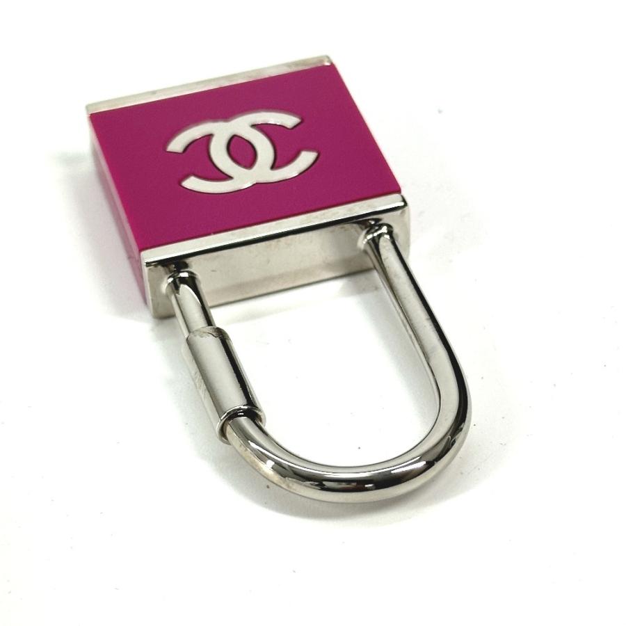 CHANEL シャネル CC ココマーク ロゴ 鍵 KEY型 02C チャーム ピンク レディース【中古】 | CHANEL | 03