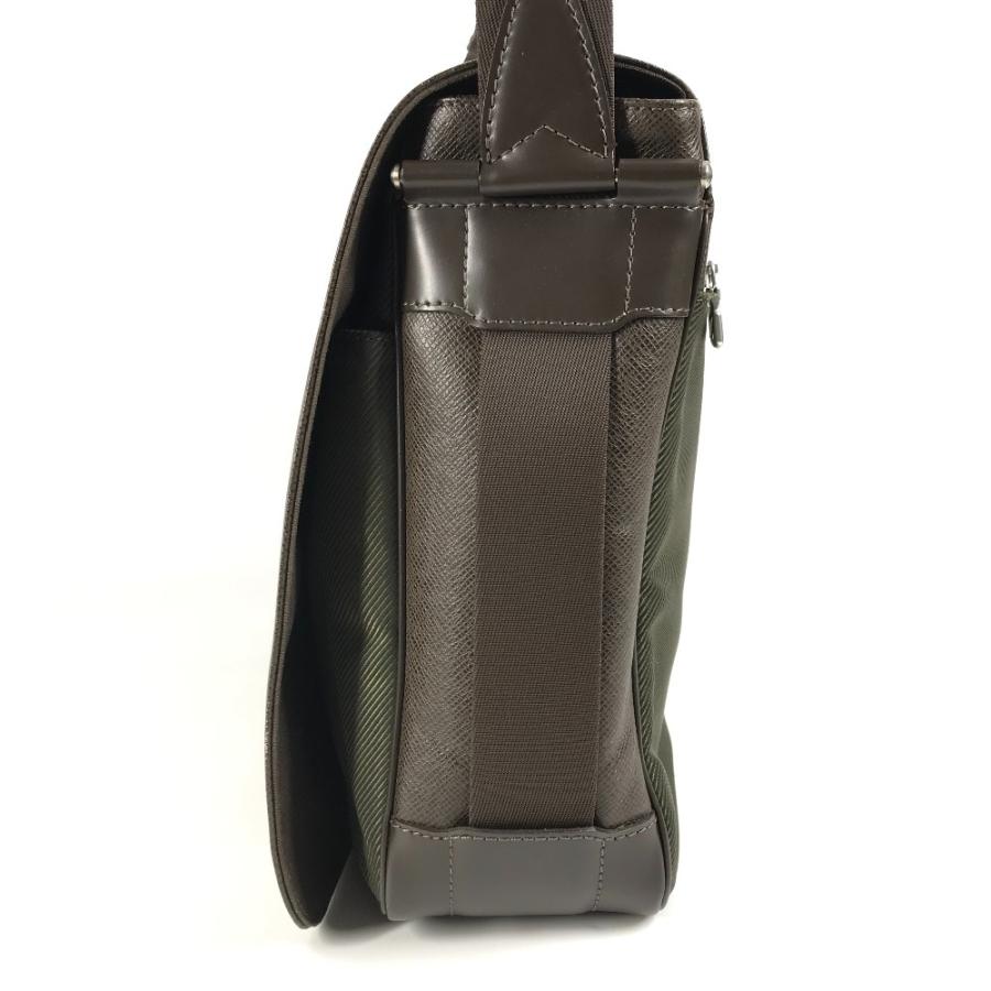 LOUIS VUITTON ルイヴィトン M30148 ヴィクトール 斜め掛け フラップ メッセンジャーバッグ タイガ ショルダーバッグ グリズリ【中古】 | LOUIS VUITTON | 03