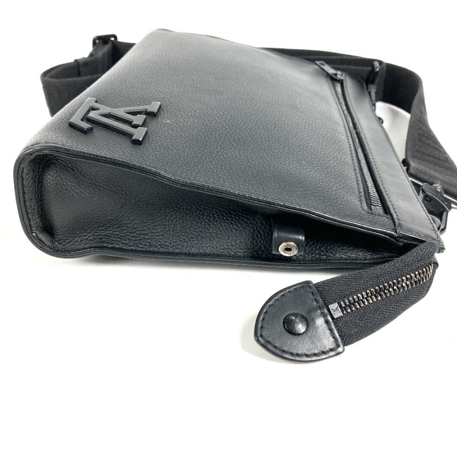 LOUIS VUITTON ルイヴィトン M59329 メッセンジャーヴォワヤージュクラッチバッグ アエログラム ショルダーバッグ ブラック 【中古】 | LOUIS VUITTON | 05