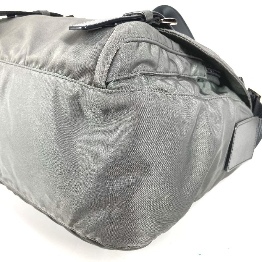 PRADA プラダ BT0953 トライアングルロゴ 三角ロゴ プレート カバン  斜め掛け メッセンジャーバッグ ショルダーバッグ グレー系【中古】 | PRADA | 04