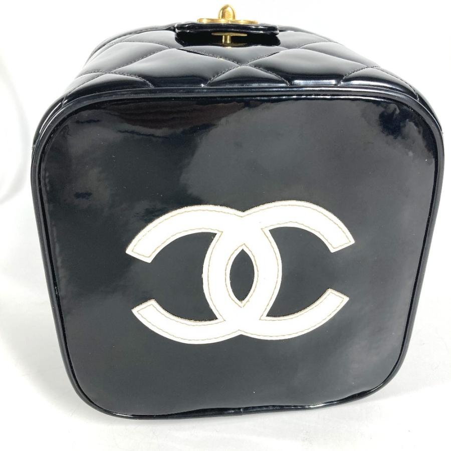 CHANEL シャネル  ヴィンテージシャネル Vintage Chanel マトラッセ パテントレザー バニティバッグ（ハート型ミラー付き）【中古】 | CHANEL | 05
