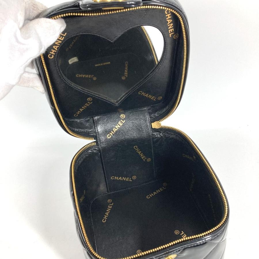 CHANEL シャネル  ヴィンテージシャネル Vintage Chanel マトラッセ パテントレザー バニティバッグ（ハート型ミラー付き）【中古】 | CHANEL | 08