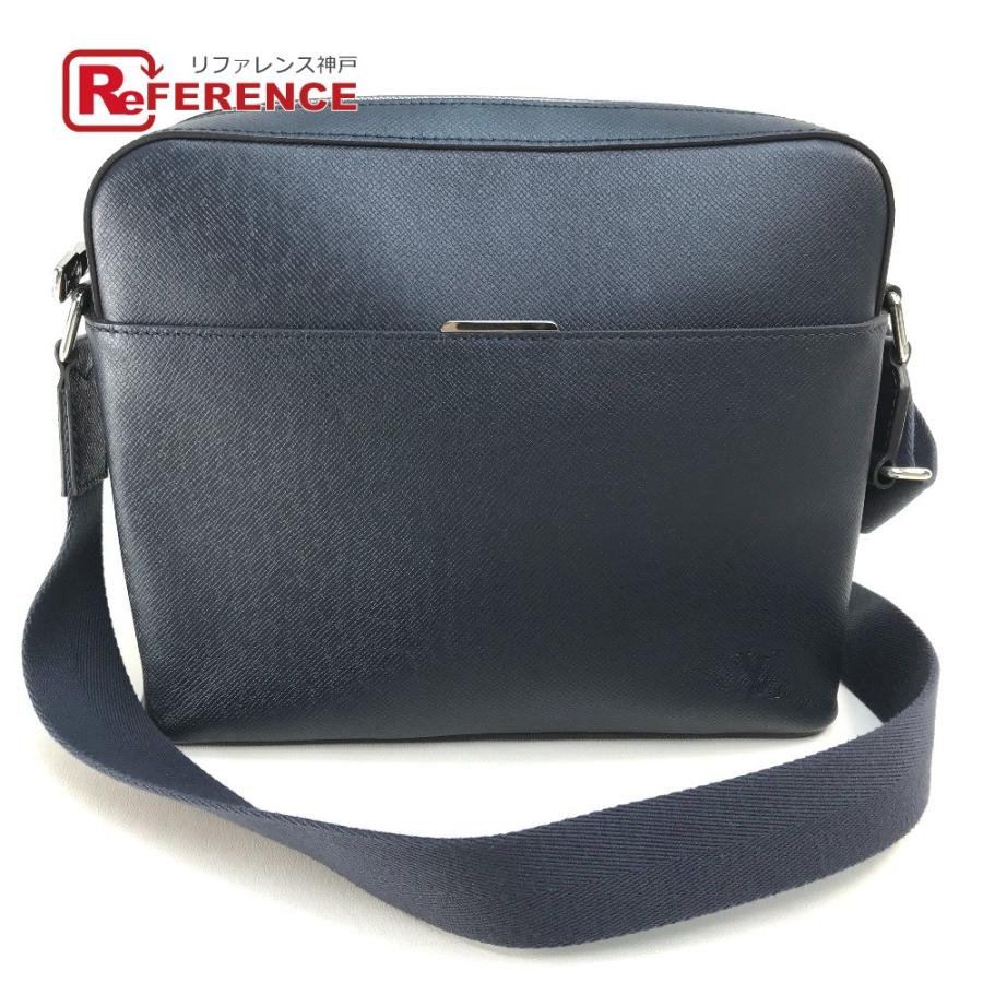 Louis Vuitton Anton Taiga ショルダー PM