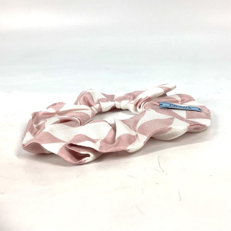 美品 PRADA プラダ 1IF015 ヘアゴム ヘアアクセサリー ヘアゴム トライアングルロゴ 三角ロゴ プレート シュシュ ピンク【中古】 | PRADA | 05