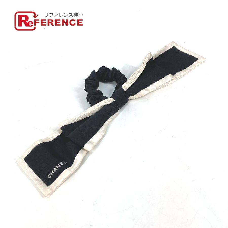 CHANEL シャネル リボン りぼん バイカラー シュシュ 髪飾り　 ヘアアクセサリー  ヘアゴム ブラック×ホワイト レディース【中古】 | CHANEL
