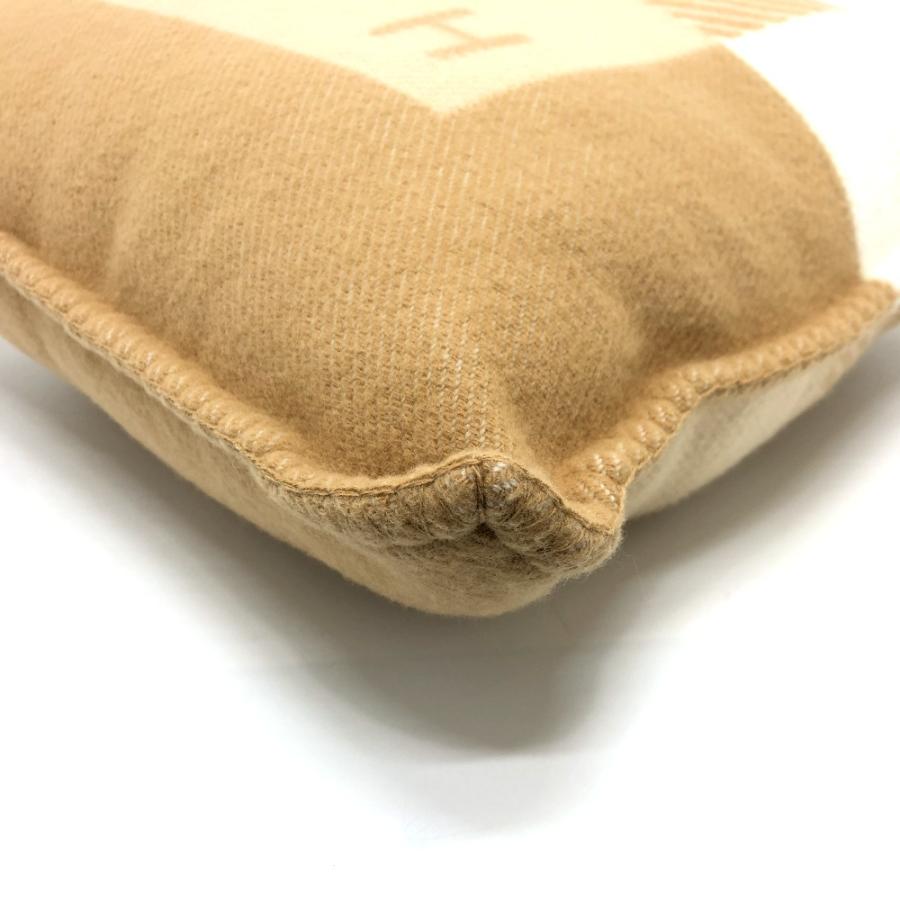 未使用 HERMES エルメス H103423M クッション 《Hリヴィエラ》 雑貨 インテリア インテリア小物 クッション サーブル ベージュ 【中古】 | HERMES | 04