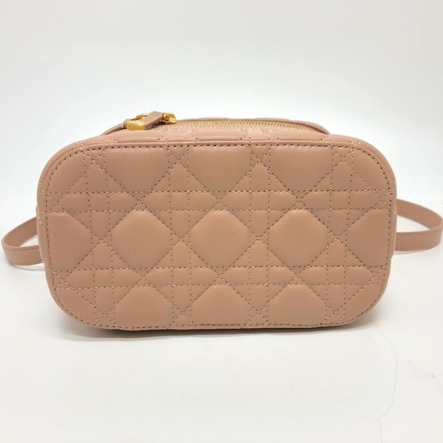 未使用 Dior ディオール スモール ヴァニティ バニティバッグ カナージュステッチ ロゴ 2WAY 肩掛けバック 斜め掛けバック 【中古】 |  | 02