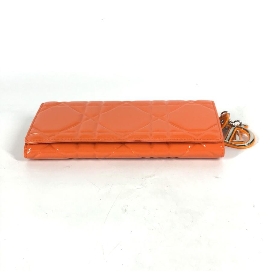 新品同様 Dior ディオール レディディオール カナージュ 二つ折り チェーンウォレット エナメル ロゴチャーム 長財布 オレンジ【中古】 |  | 05