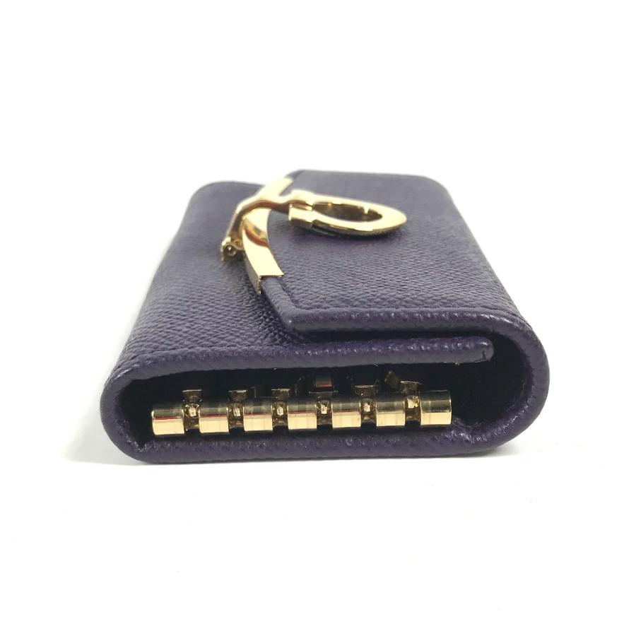 Salvatore Ferragamo サルヴァトーレフェラガモ 22D151 ガンチーニ クリップ式 三つ折り キーリング 鍵 6連 キーケース パープル【中古】 |  | 02