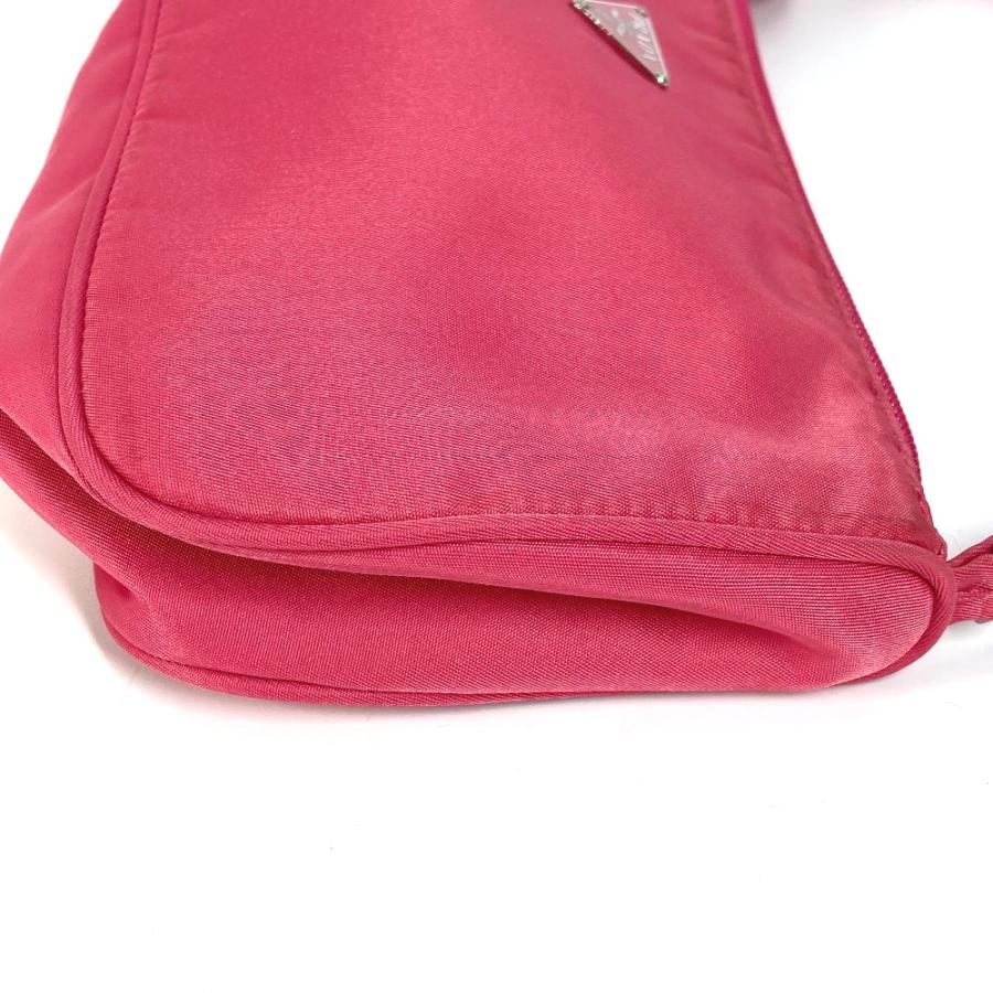 PRADA プラダ トライアングルロゴ 三角ロゴ プレート カバン