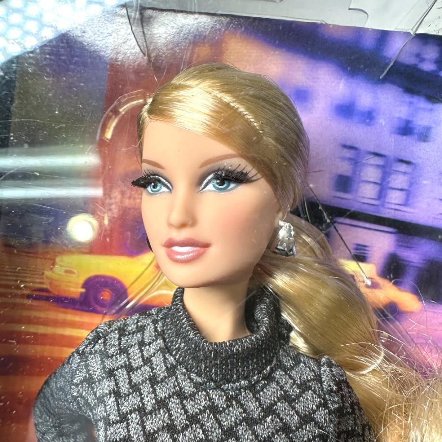 新品同様 MATTEL マテル シティ・ショッパー コレクターブラックラベル おもちゃ バービーコレクター ザ・バービールック Barbie【中古】 |  | 02