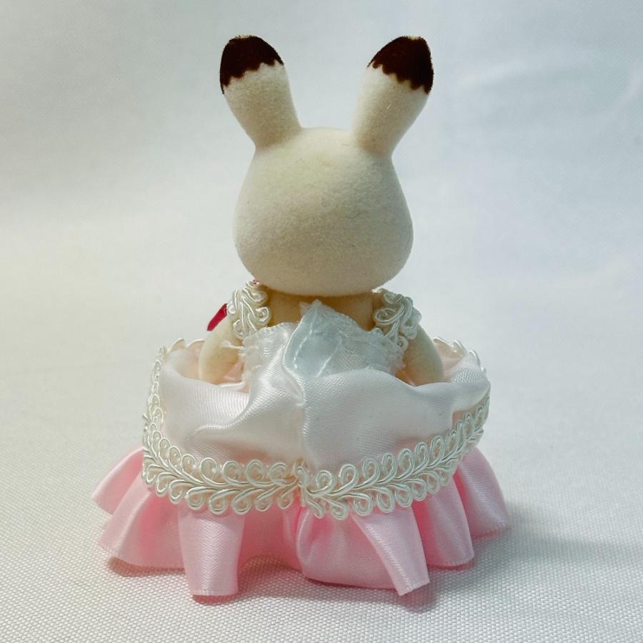 EPOCH エポック シルバニアファミリー ショコラウサギの女の子 ホビー おもちゃ 玩具 着せ替え人形 ジャパンクラフト 特別優待【中古】 |  | 03