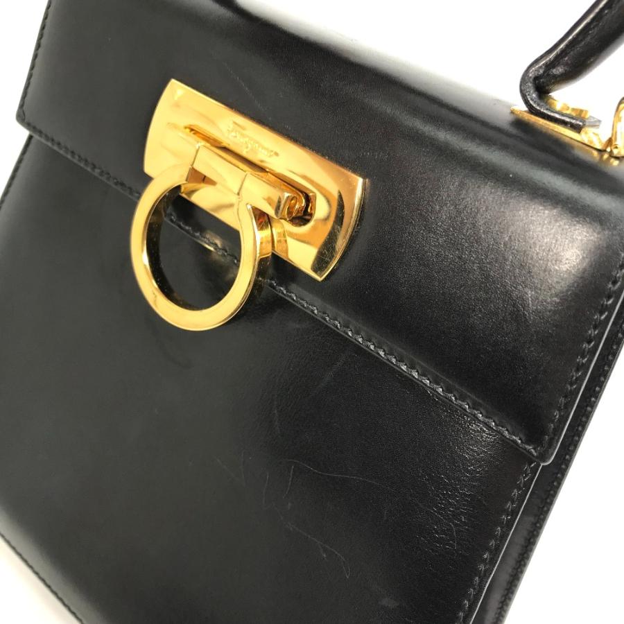 Salvatore Ferragamo サルヴァトーレフェラガモ 肩掛け ガンチーニ 2WAY ショルダーバッグ ショルダーバッグ レザー ブラック【中古】 |  | 06