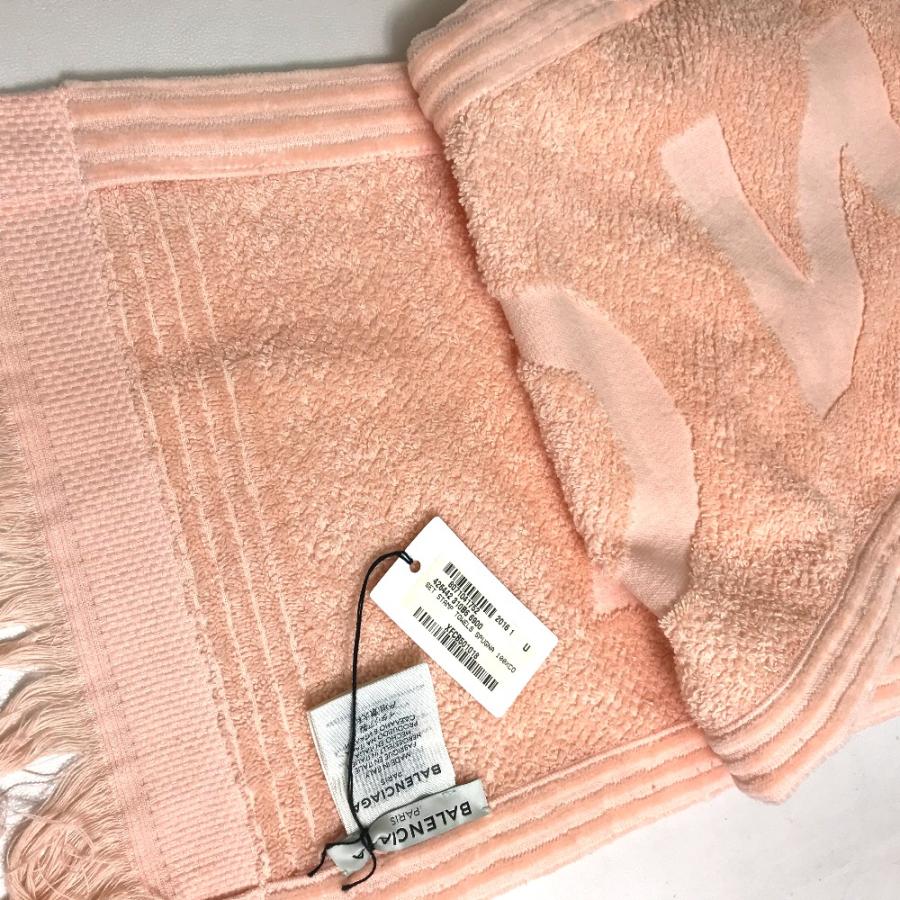 美品 BALENCIAGA バレンシアガ 535525 ビッグロゴ 単品 雑貨 日用雑貨 インテリア タオル オレンジピンク系 ユニセックス【中古】 | BALENCIAGA | 05