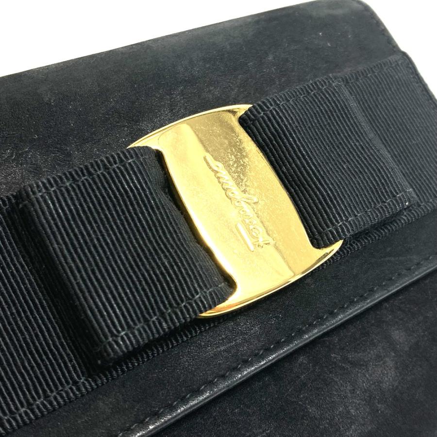 Salvatore Ferragamo サルヴァトーレフェラガモ ヴァラ ミニ チェーン ショルダーバッグ レザー レディース ネイビー |  | 05